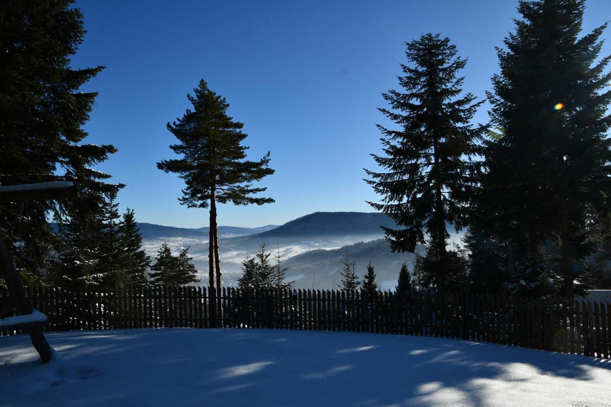 Bed and Breakfast Gosciniec Pod Lubomirem Weglowka  Exterior foto
