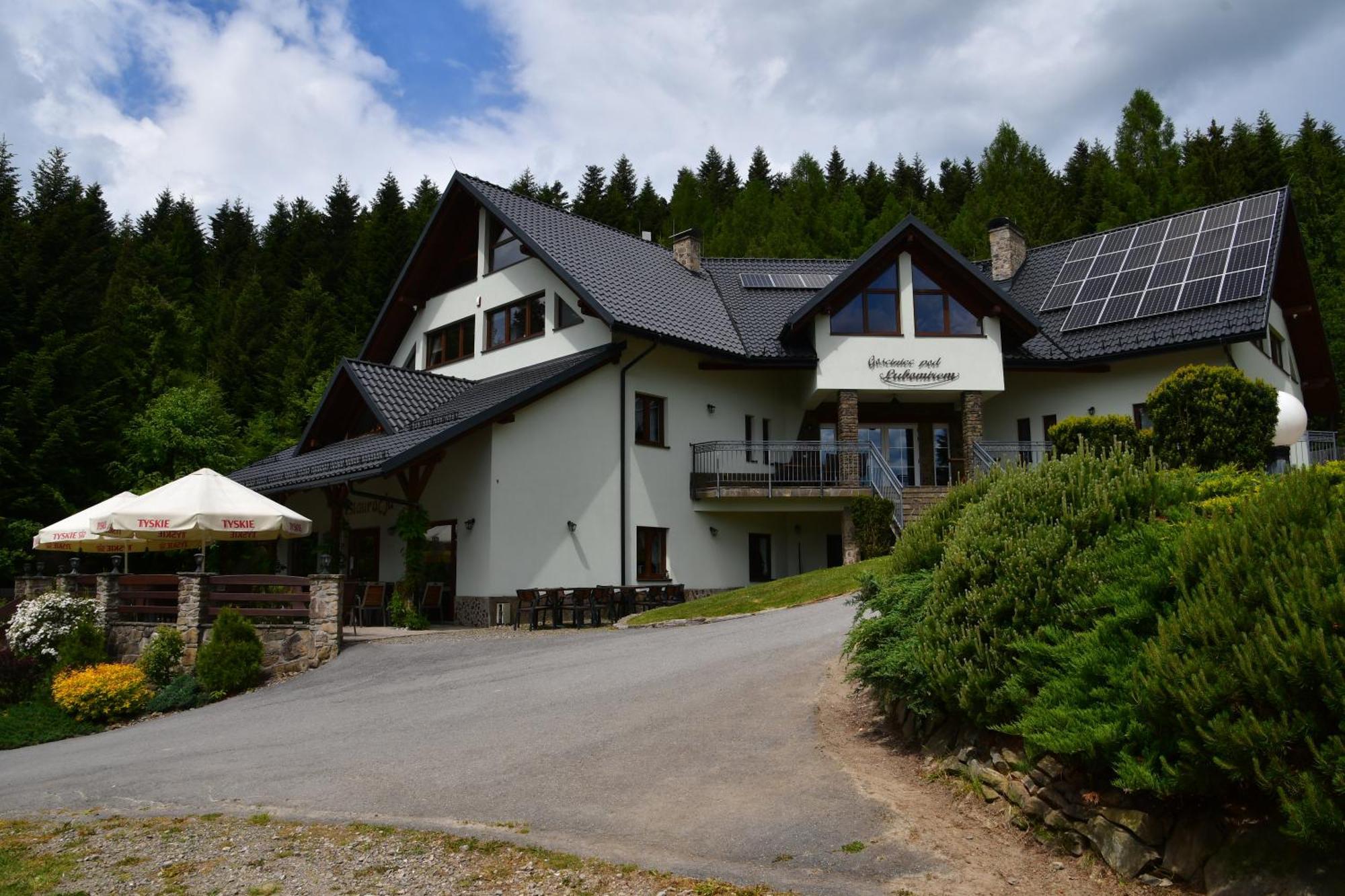 Bed and Breakfast Gosciniec Pod Lubomirem Weglowka  Exterior foto